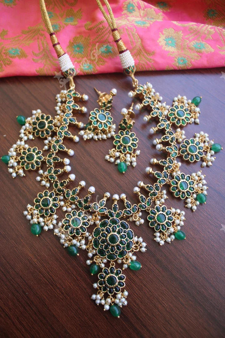 Gold alike polished real kemp stones gutta pusalu short necklace - Green - Sparkle and Glow