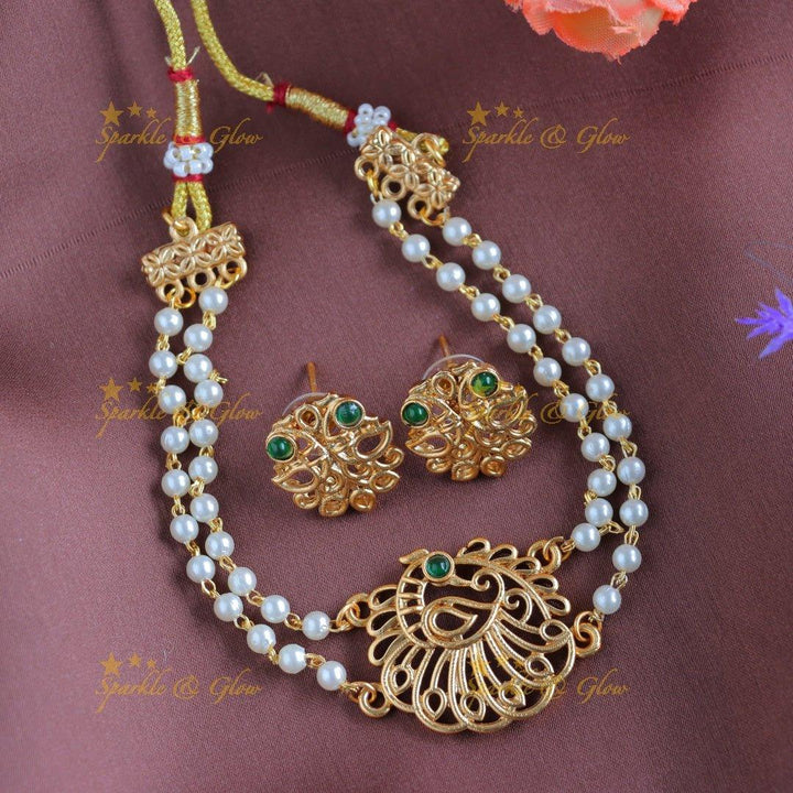 Elegant Peacock pendant pearl choker-Green - Sparkle and Glow