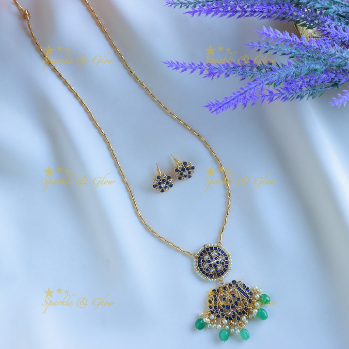 Elegant Kemp Half moon Floral Antique pendant chain-Blue