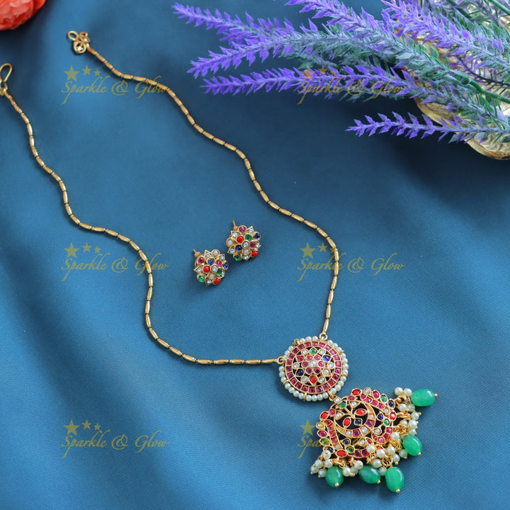 Elegant Kemp Half moon Floral Antique pendant chain-Blue