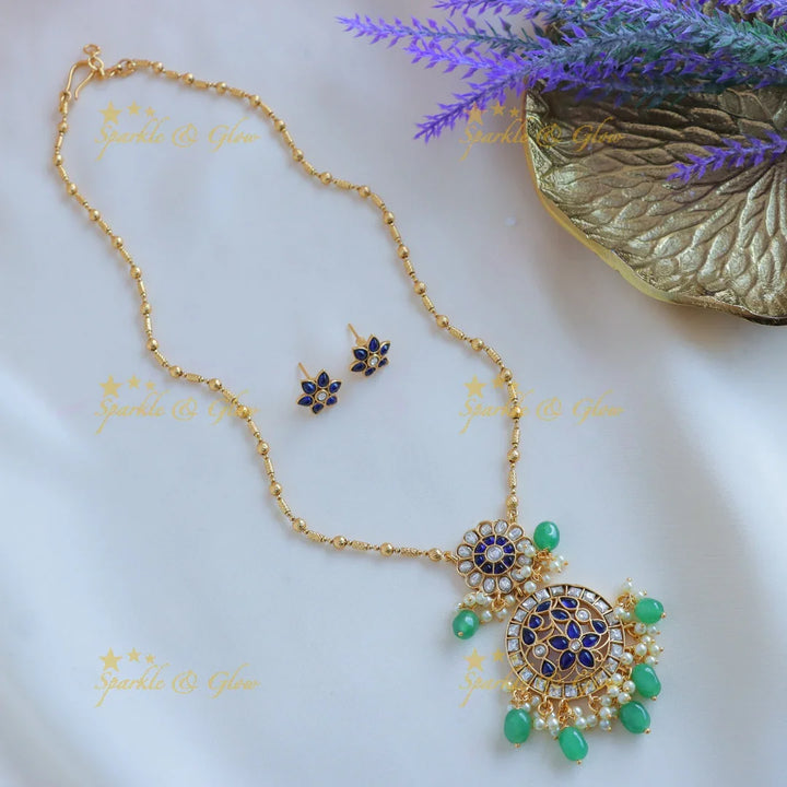 Sparkling Kemp Floral Antique pendant chain with green beads-Coral - Sparkle and Glow