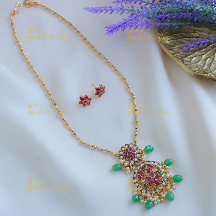 Sparkling Kemp Floral Antique pendant chain with green beads-Coral - Sparkle and Glow
