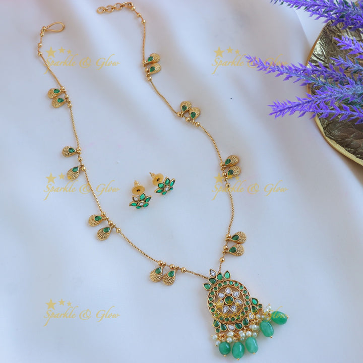 Beautiful Kemp Floral Leaf design pendant chain with green beads-Green-multi