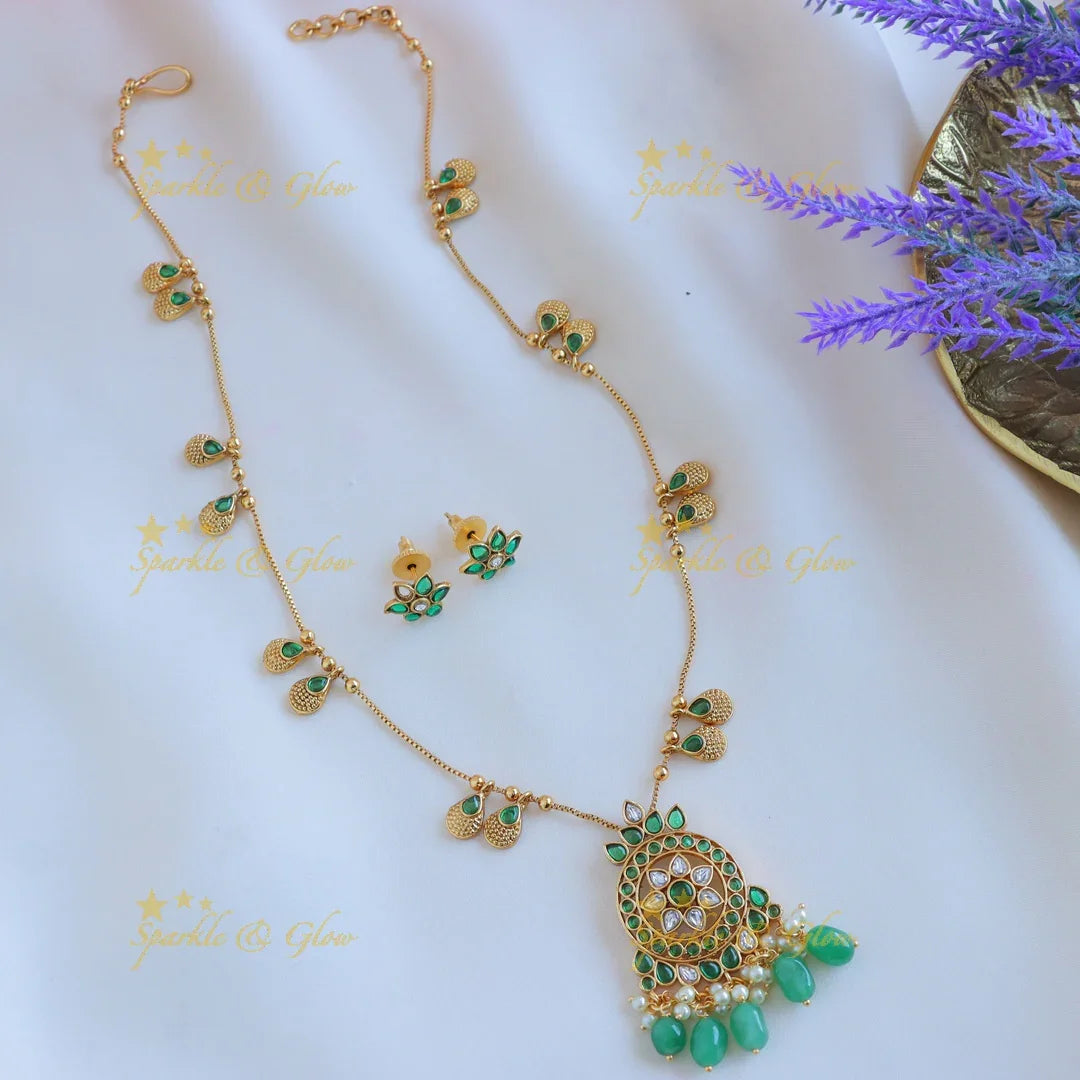 Beautiful Kemp Floral Leaf design pendant chain with green beads-Ruby - Sparkle and Glow