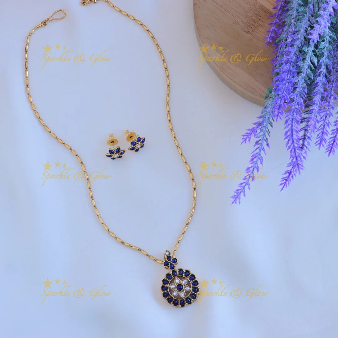 Beautiful Kemp Floral pendant chain-Navarathna - Sparkle and Glow