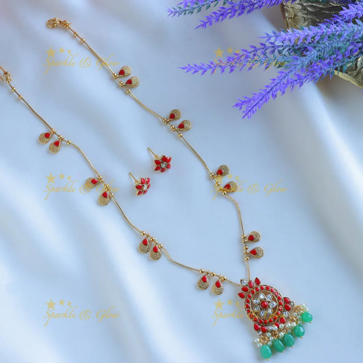 Beautiful Kemp Floral Leaf design pendant chain with green beads-Ruby - Sparkle and Glow