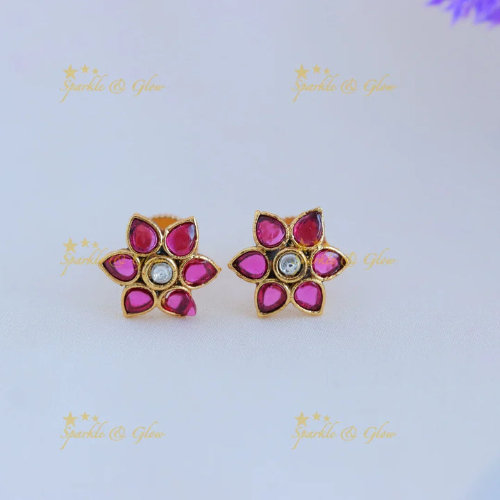 Beautiful Kemp Floral Leaf design pendant chain with green beads-Ruby - Sparkle and Glow