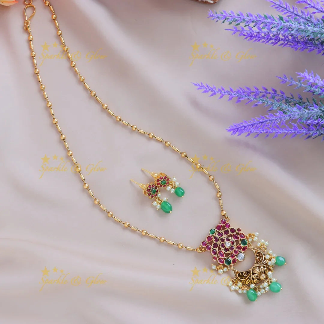 Gracious Kemp Leaf Floral Antique pendant chain with green beads-Green - Sparkle and Glow