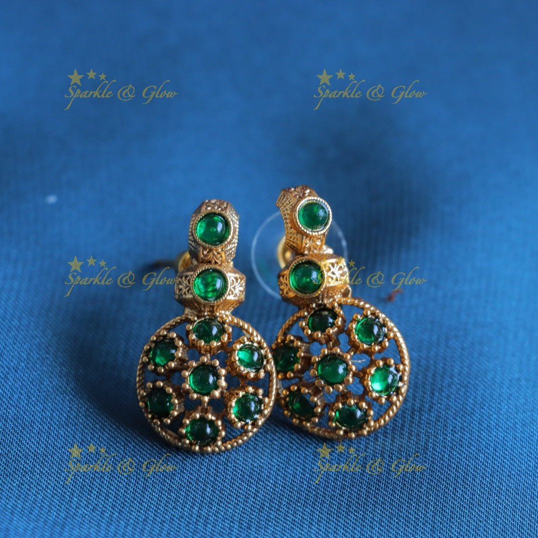 Elegant Emerald Floral short necklace - Sparkle and Glow - Back Thread - 