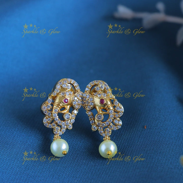 Gracious gold alike cluster Mintgreen beaded short necklace with Elephant Earrings - Sparkle and Glow - 