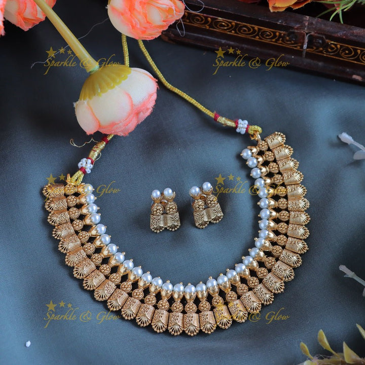 Statement Goemetric design Kemp short necklace - Sparkle and Glow - Back Thread - 