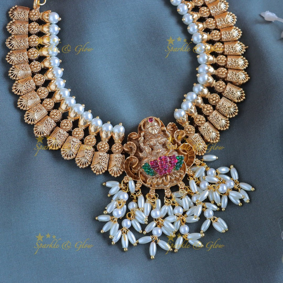 Sparkling Idol Lakshmi goemetric carved short necklace with rice pearls - Sparkle and Glow - Back Thread - 