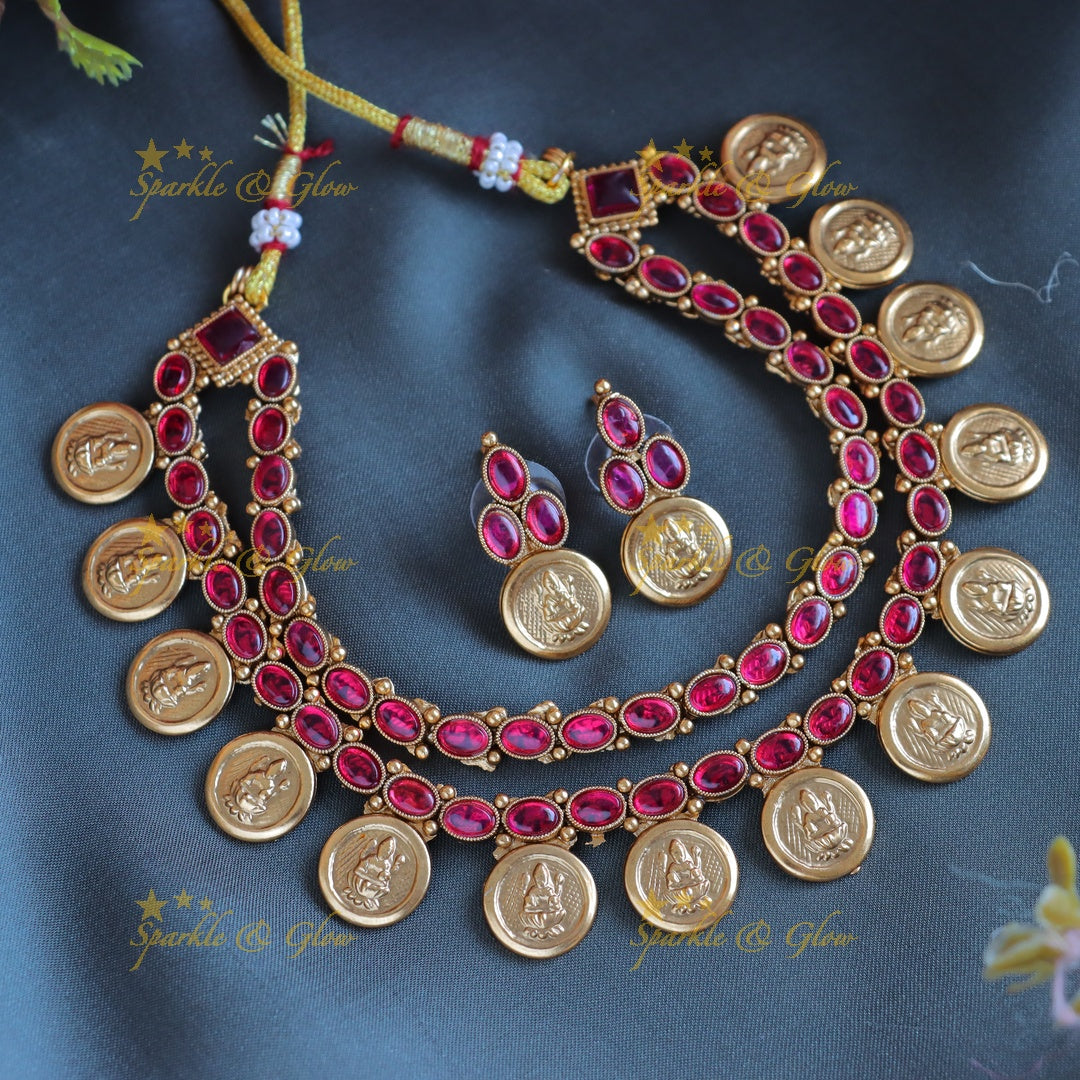 Gracious Oval Kemp layered coin short necklace-Ruby