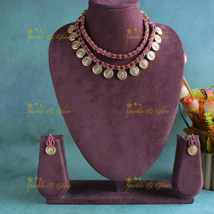 Gracious Oval Kemp layered coin short necklace-Ruby