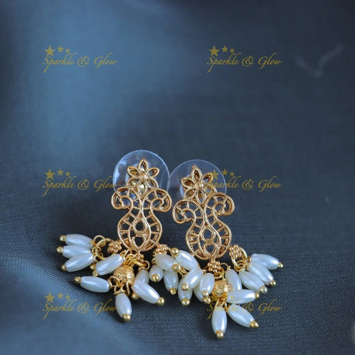 Elegant Floral Leaf design short necklace with Rice pearls - Sparkle and Glow