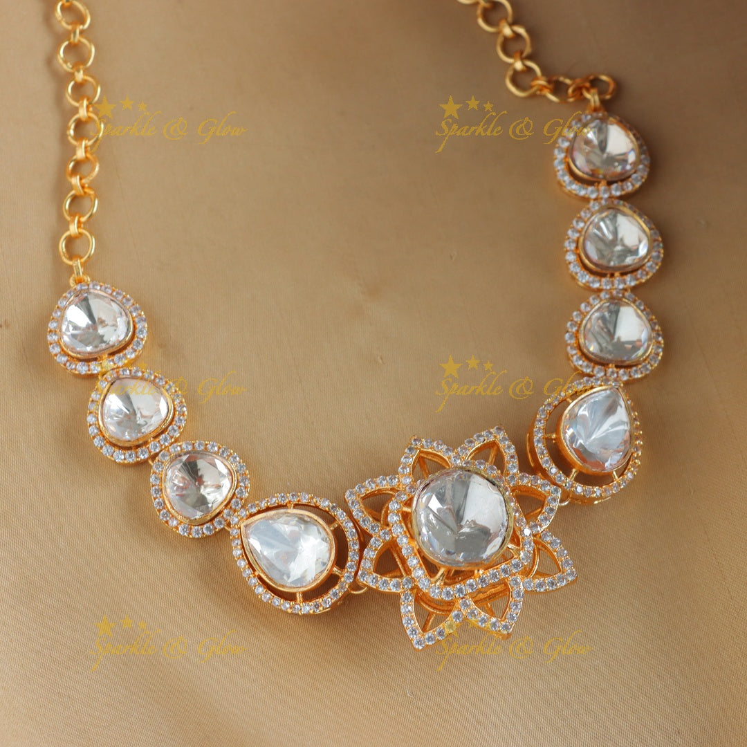 Gracious Kundan Star Floral short necklace-Gold