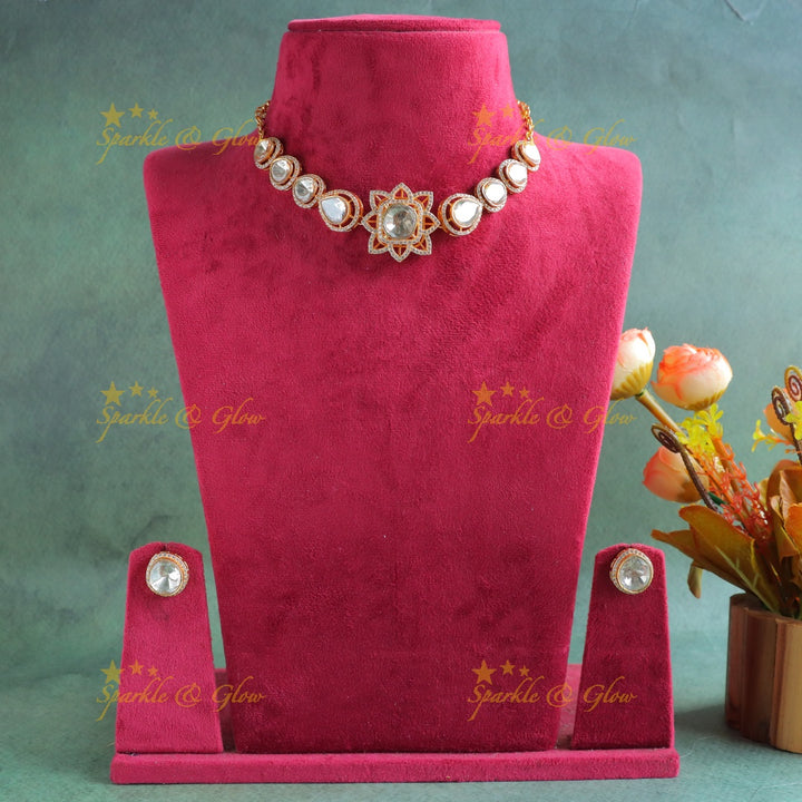 Gracious Kundan Star Floral short necklace-Gold