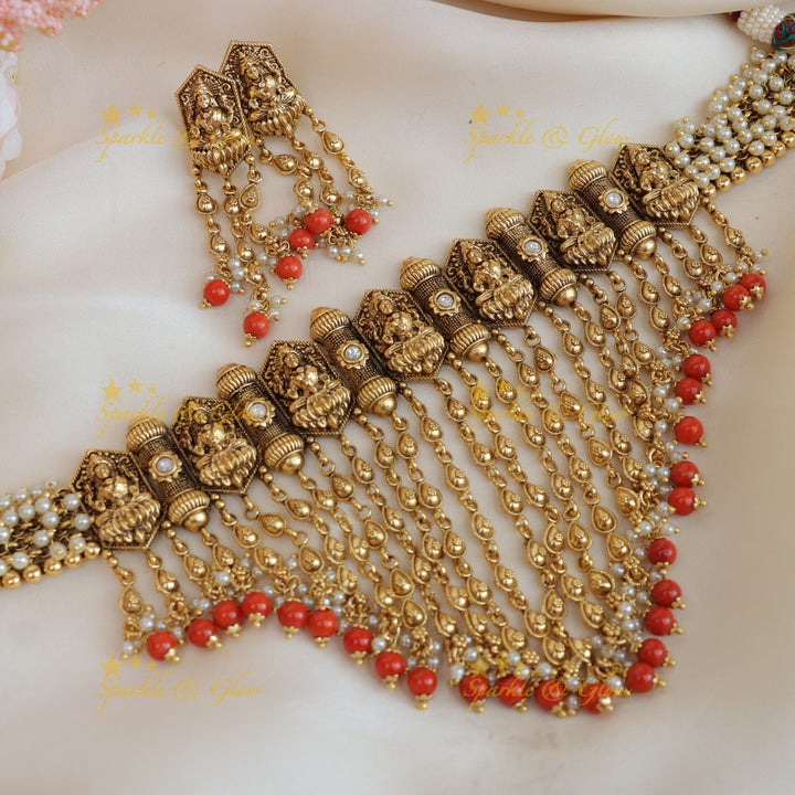 Beautiful Pearl cluster kerala style lakshmi high neck choker - Gold beads