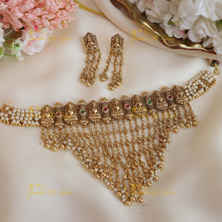 Beautiful Pearl cluster kerala style lakshmi high neck choker - Gold beads