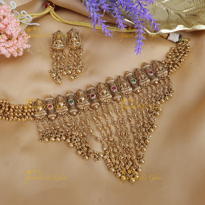 Beautiful Pearl cluster kerala style lakshmi high neck choker - Gold beads