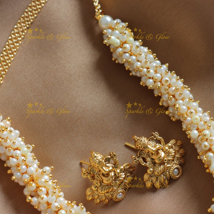 Gracious Idol Ganesha pendant carved pearl cluster short necklace - Sparkle and Glow - Back Thread - 
