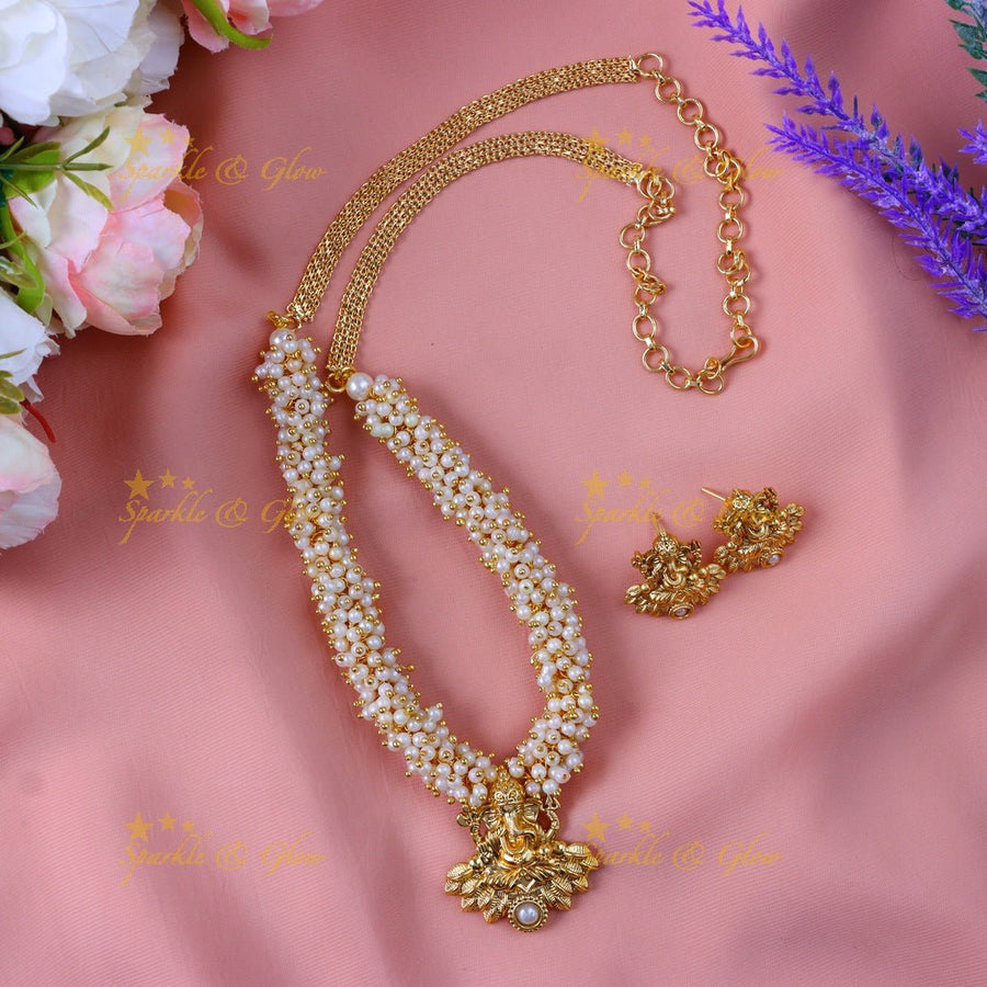 Gracious Idol Ganesha pendant carved pearl cluster short necklace - Sparkle and Glow - Back Thread - 