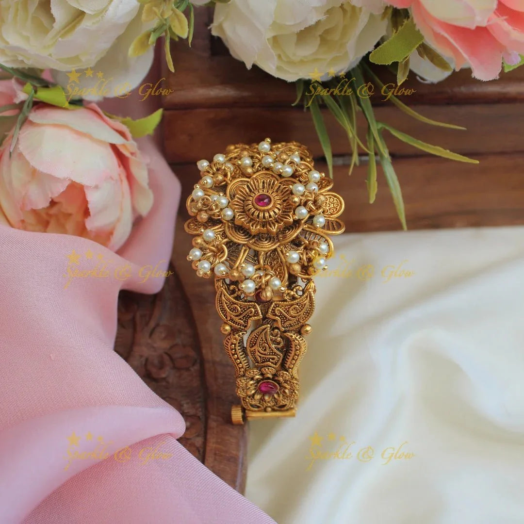 Gorgeous flower design screw type single bangle - 2.6 - Sparkle and Glow