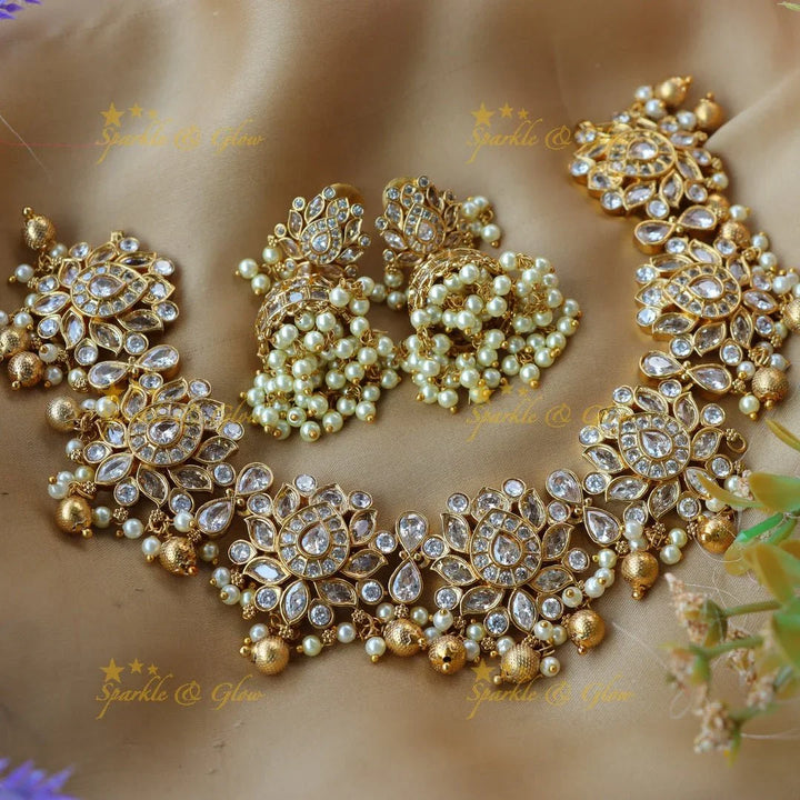 Pretty white Jadau stones and pearl short necklace - Sparkle and Glow