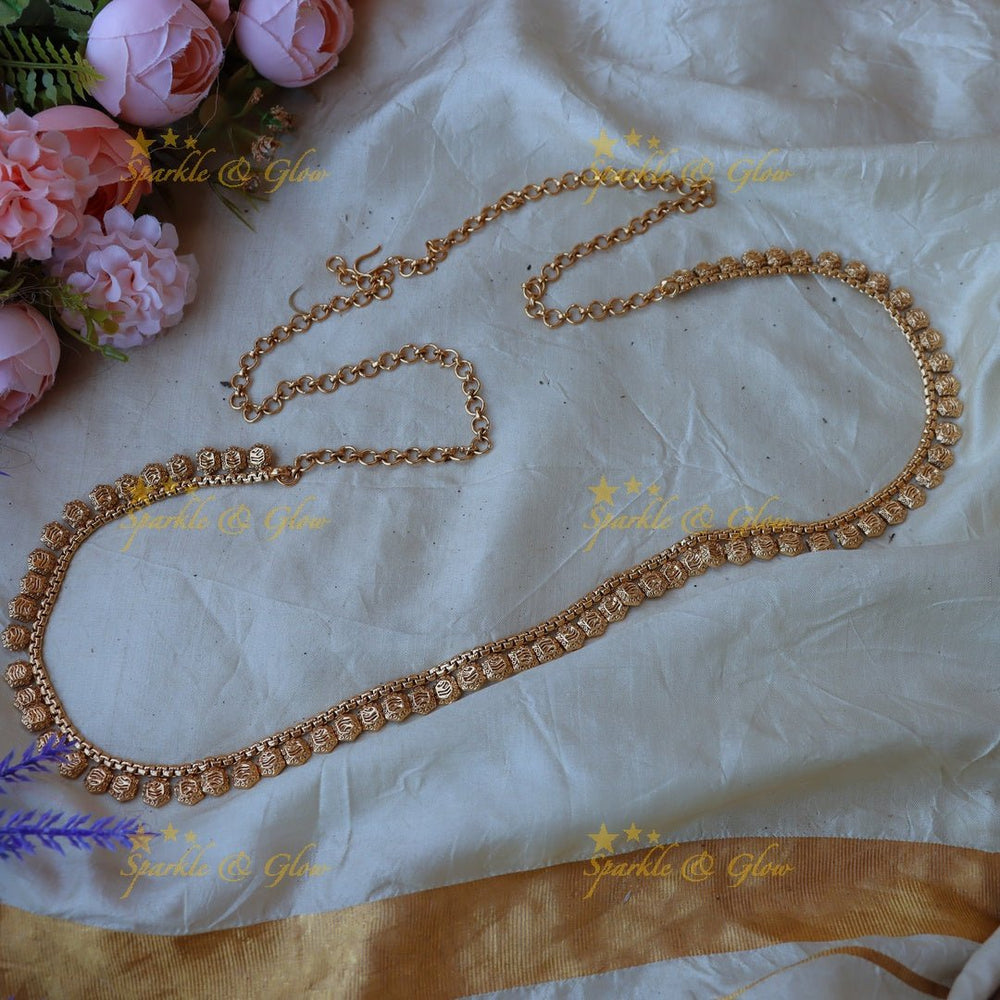 Beautiful Gold alike Hip chain - Sparkle and Glow - 