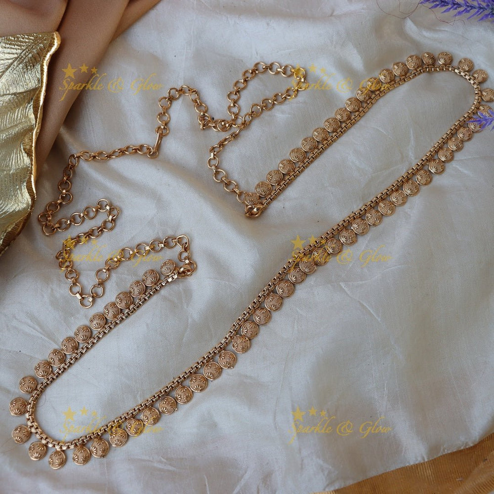 Pretty coin shaped grass design gold hip chain - Sparkle and Glow - 