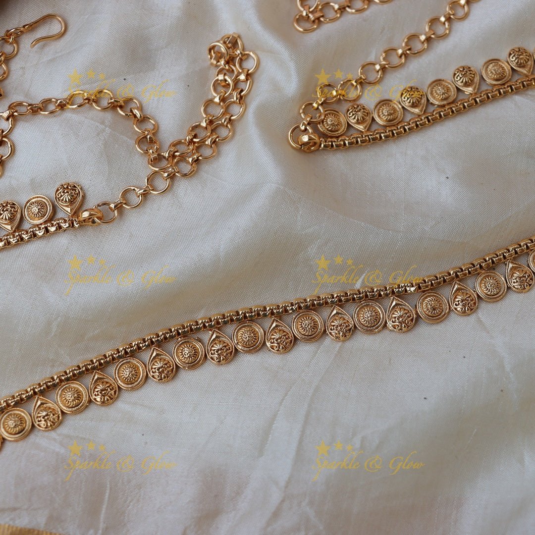 Elegant leaf and coin design hip chain - Sparkle and Glow - 