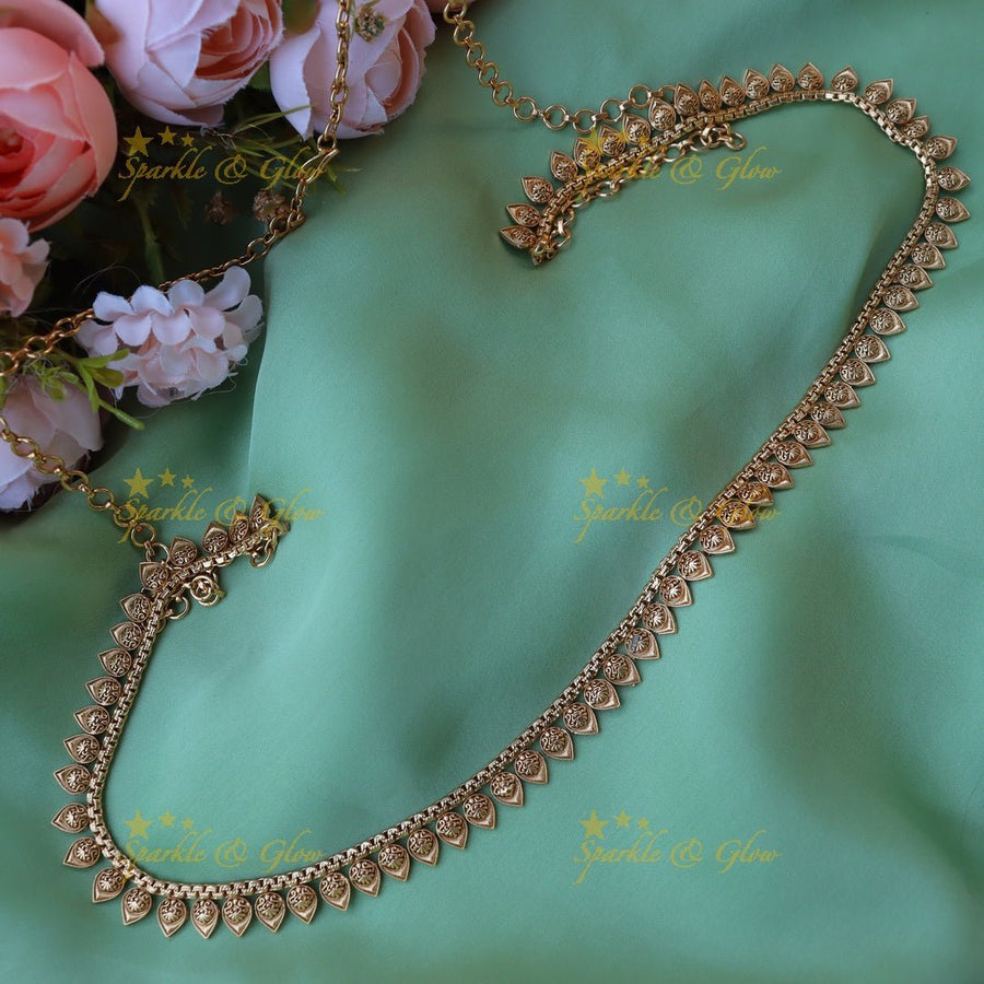 Stunning leaf shaped gold hip chain - Sparkle and Glow - 