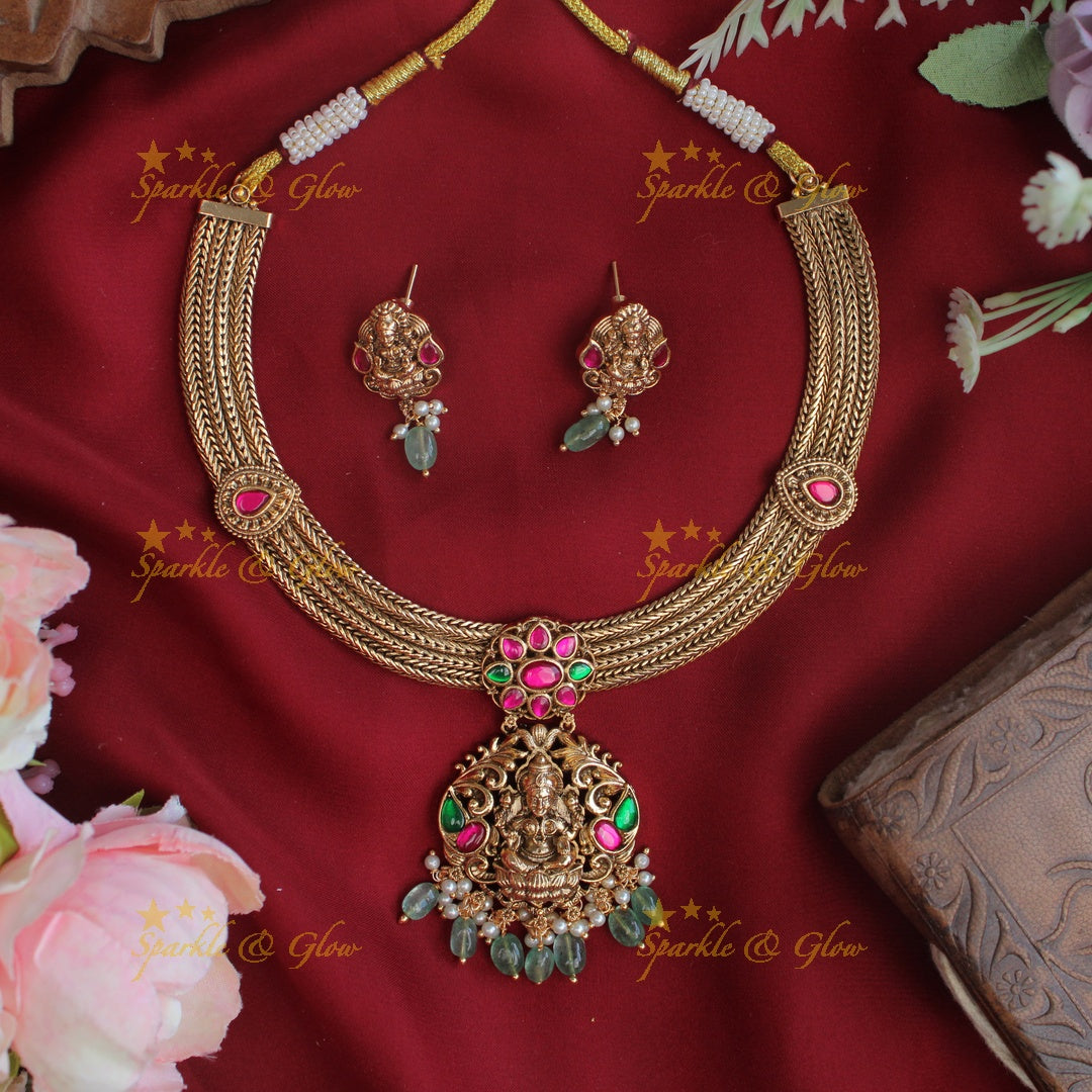 Grand lakshmi and floral design hasli short necklace - Mint green