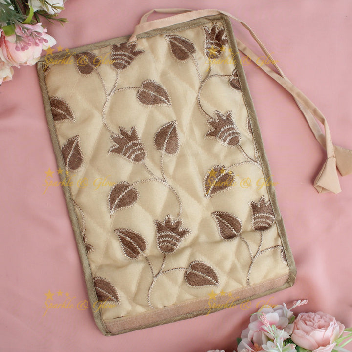 Flower and leaf embroidery jewellery organizer