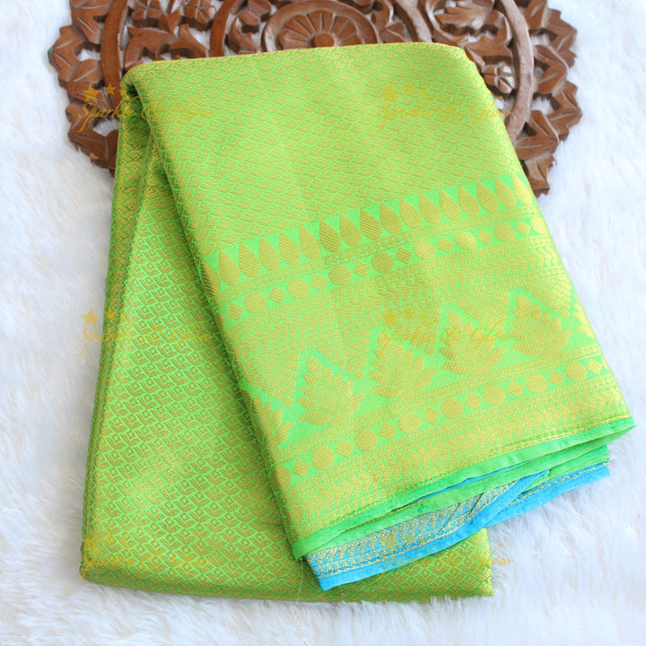 Gorgeous red saree with ink blue pallu kubera pattu soft silk saree with blouse piece - Red