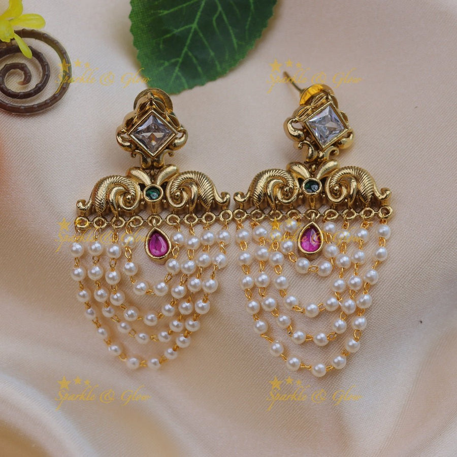 Pretty pearl layered earrings - White - Sparkle and Glow - White - 