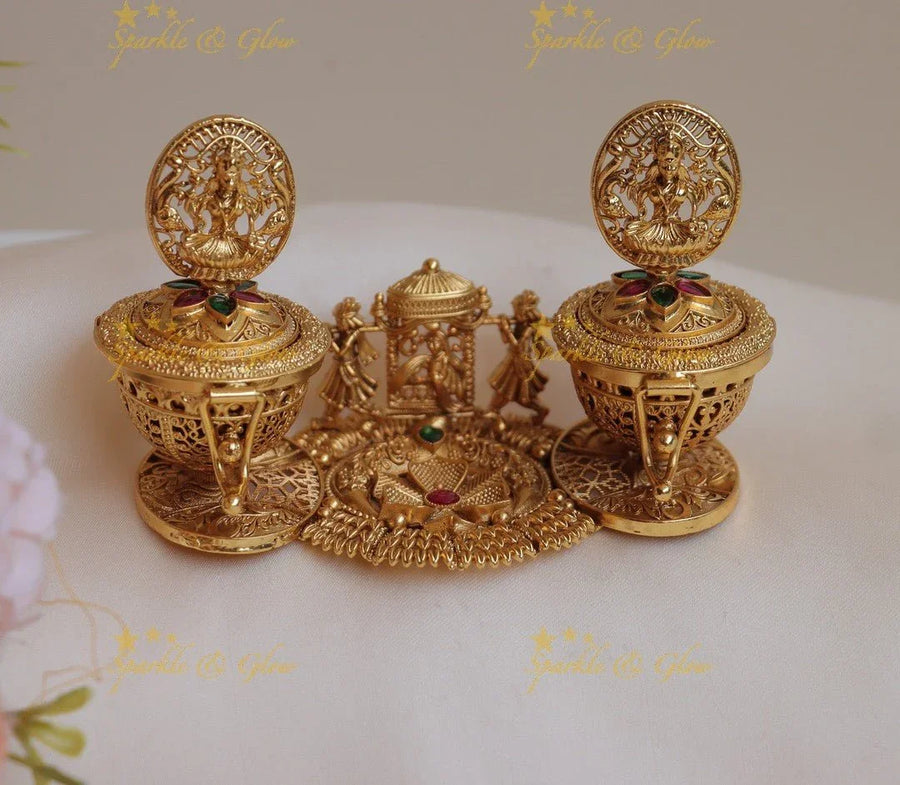Stunning Bridal Procession Kumkum box - Sparkle and Glow