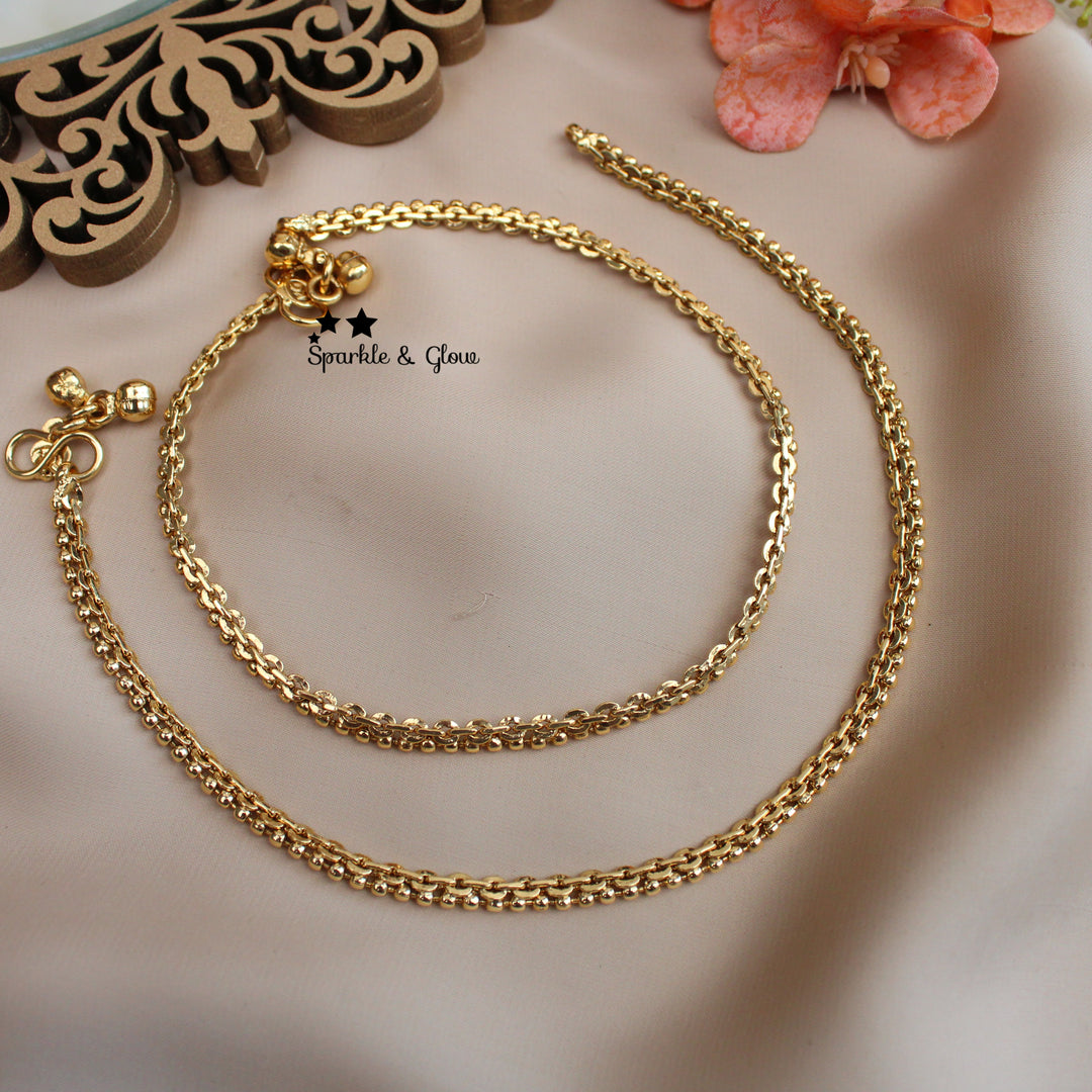 Gold-Like Simple Chain Anklet with Ghungroo Beads