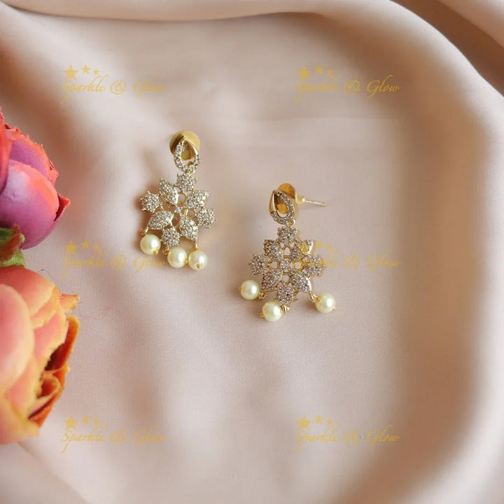 Gracious Oval Floral design AD short necklace - Sparkle and Glow