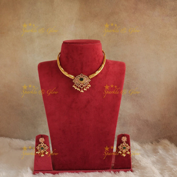 Stunning Floral pendant carved Hasli short necklace with pearls - Sparkle and Glow - 