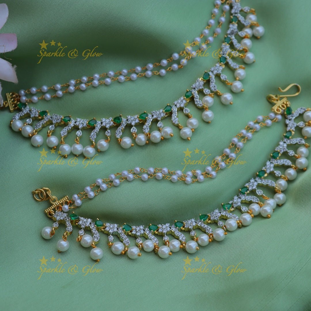 Stunning Flower design AD Earchain - Green - Sparkle and Glow - 