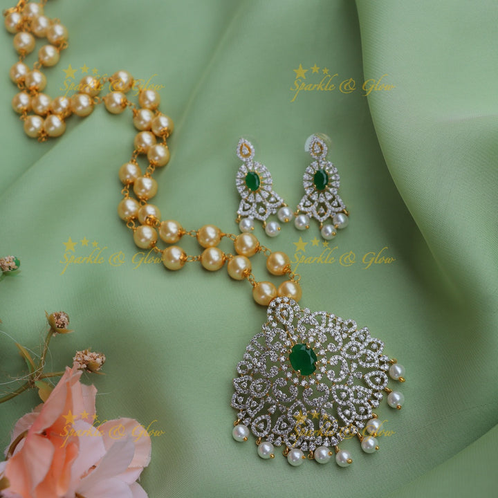 Gracious GJ polish Mango Floral pendant chain with pearls-Green