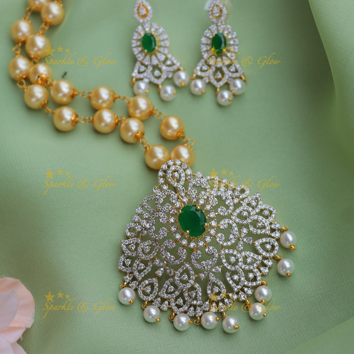 Gracious GJ polish Mango Floral pendant chain with pearls-Green
