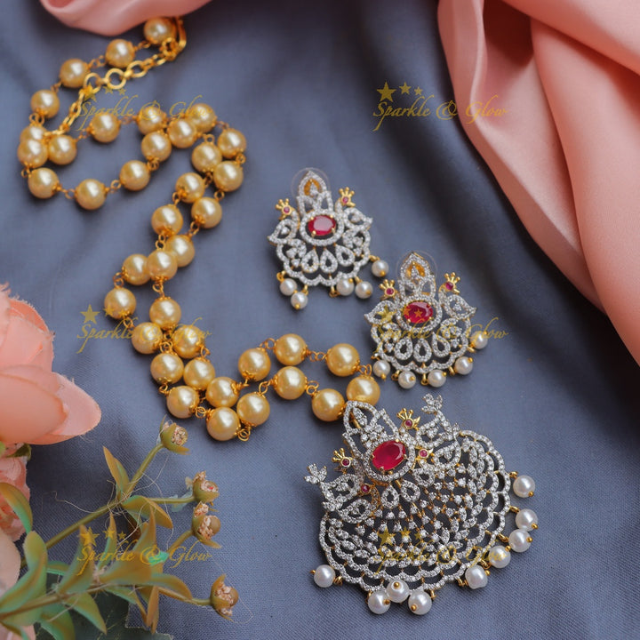 Sparkling GJ polish Crown Peacock carved pendant chain with pearls-Ruby