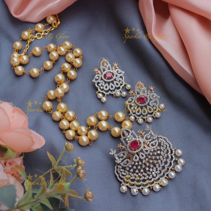 Sparkling GJ polish Crown Peacock carved pendant chain with pearls-Ruby