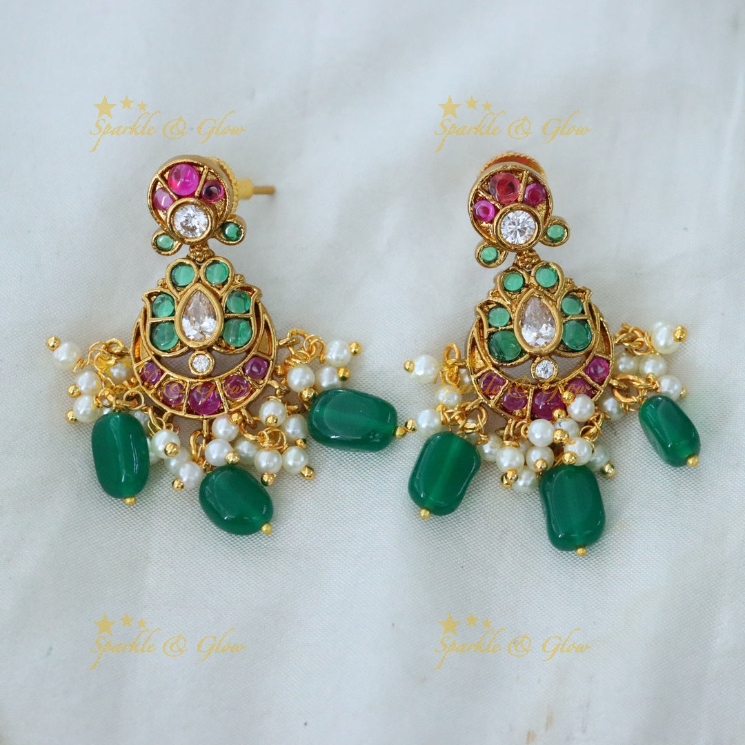 Peacock Style Kemp Necklace Set with Green Beads