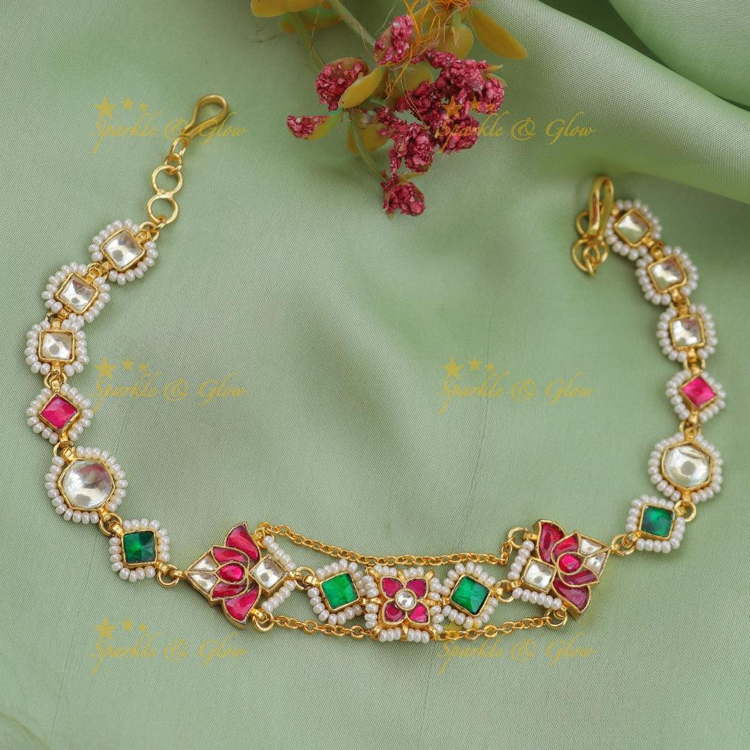 Jadau Kundan Sheeshphool with Double Chain Detail
