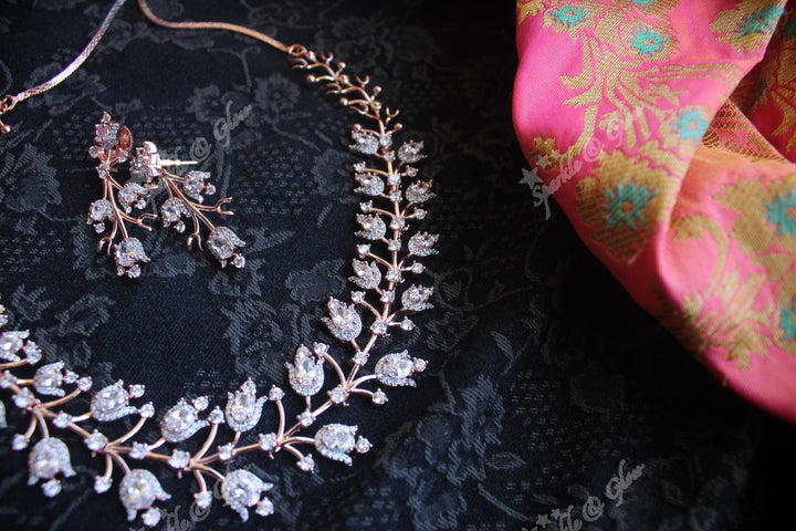 Rose gold Ad stones statement necklace - White