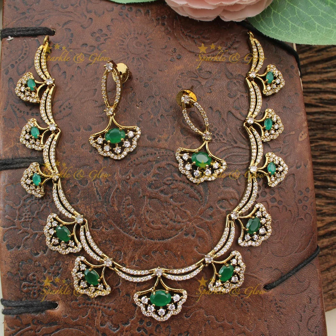 AD Leaf Floral Zigzag Necklace | Chic Short Style