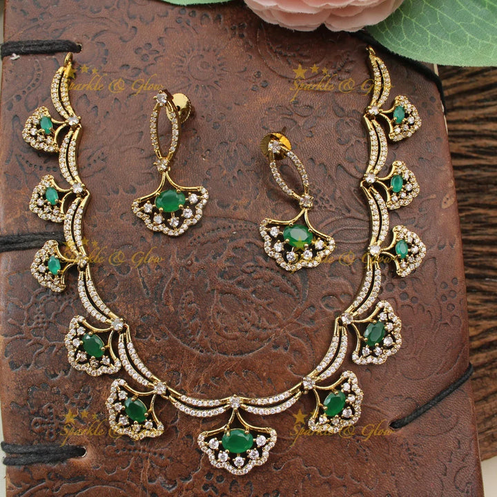 AD Leaf Floral Zigzag Necklace | Chic Short Style